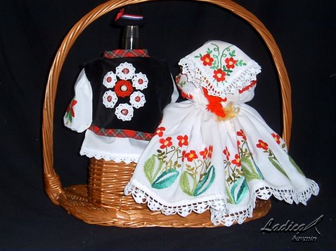 Croatian souvenirs, Croatian national costumes