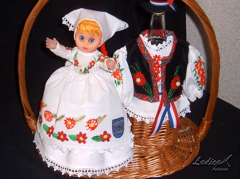 Croatian souvenirs, Croatian national costumes